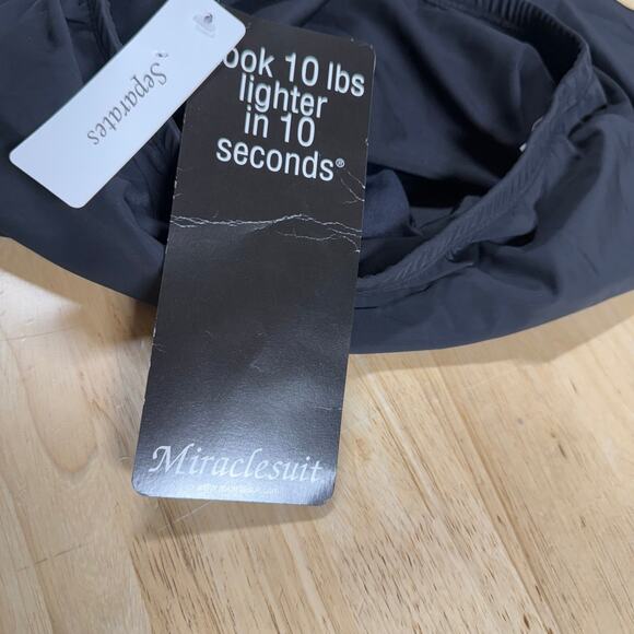 Miraclesuit NWT Black Swim Skirt Bottom Size 18 Slimming Shaping Full Coverage - Picture 13 of 13